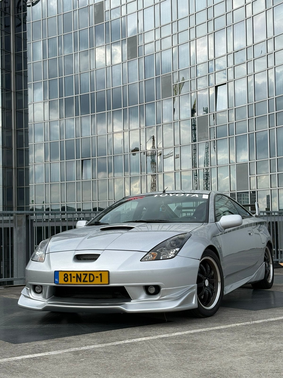 Toyota Celica 1.8 16V Vvtli 2000 Grijs, Auto's, 1794 cc, 4 stoelen, 49 €/maand, 1200 kg