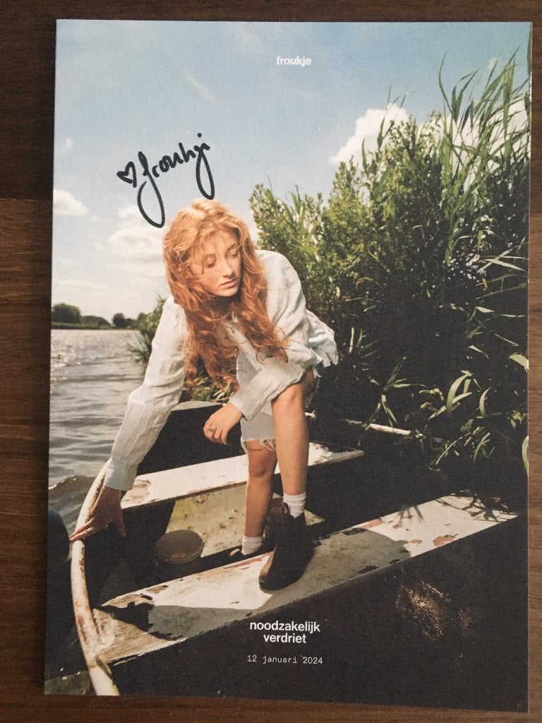 Promo A5Print Froukje Noodzakelijk Verdriet GESIGNEERD NIEUW, Overige typen, Ophalen of Verzenden, Pop, Gesigneerd