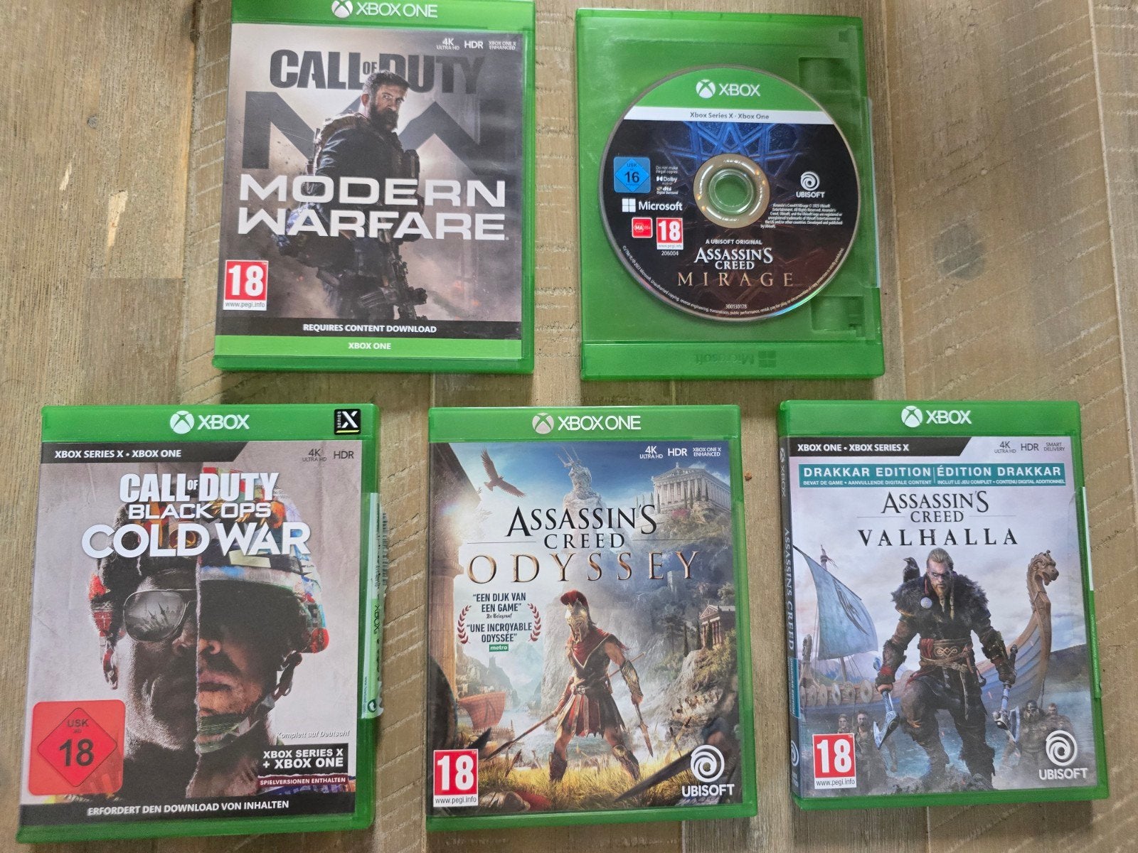 assassin's creed & call of duty games series X, Spelcomputers en Games, Ophalen of Verzenden, Zo goed als nieuw