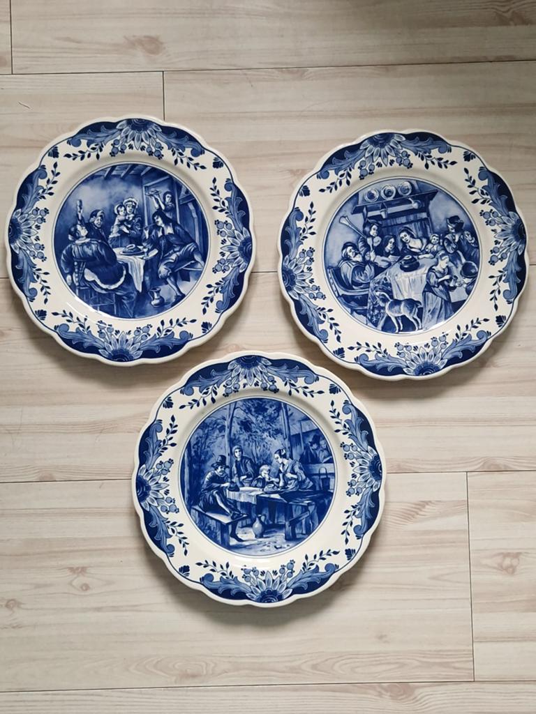 Set 3 handbeschilderde Regina Delft Holland wandborden 28cm, Ophalen of Verzenden