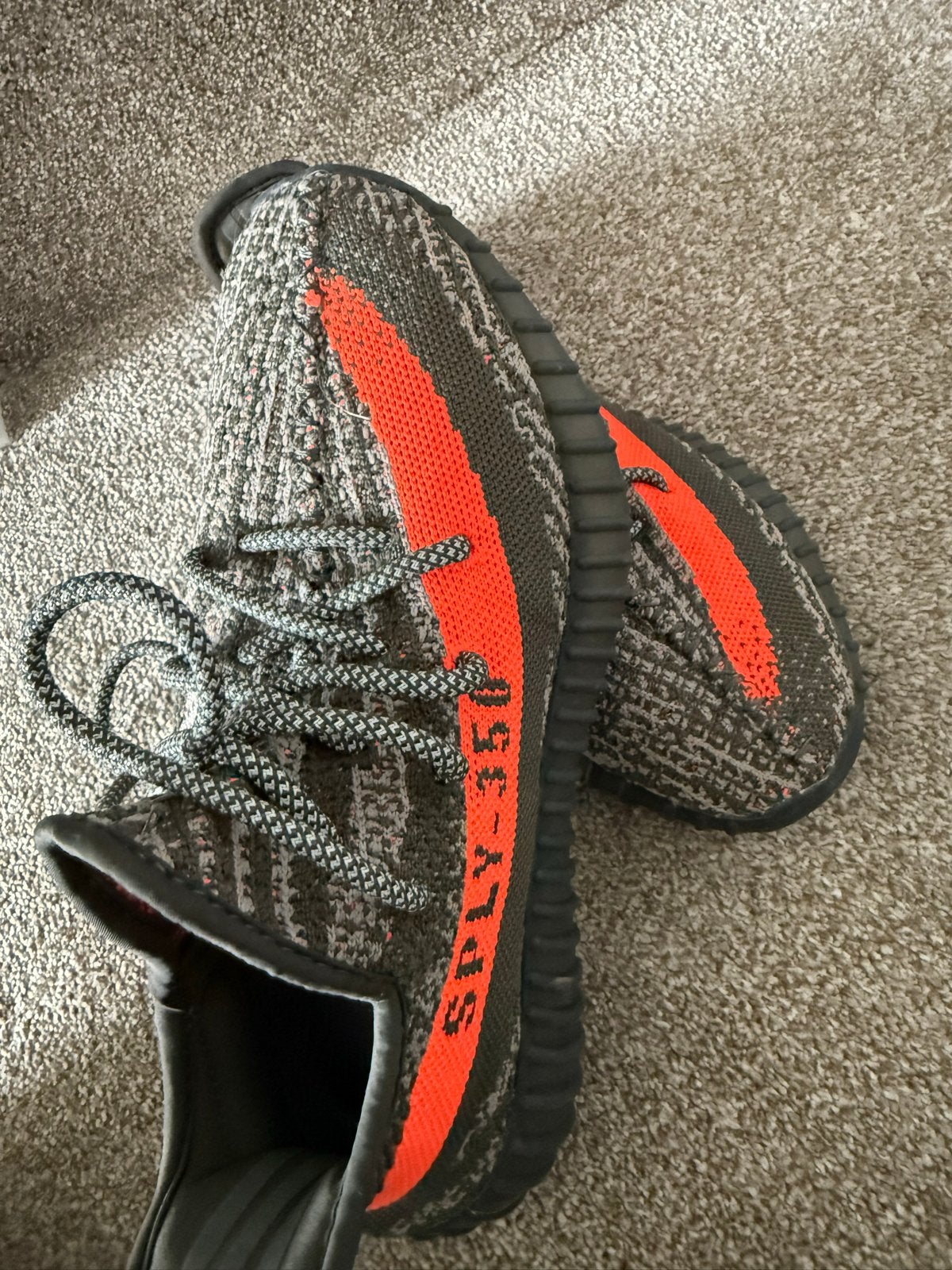Adidas Yeezy Boost 350 V2 Beluga 2.0, Kleding | Dames, Ophalen of Verzenden, Gedragen, Overige kleuren