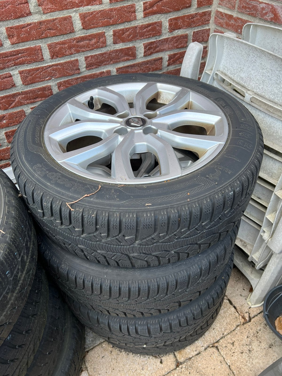 Winterbanden met velg voor Renault Clio IV of V. (195/55R16), Ophalen, Zo goed als nieuw