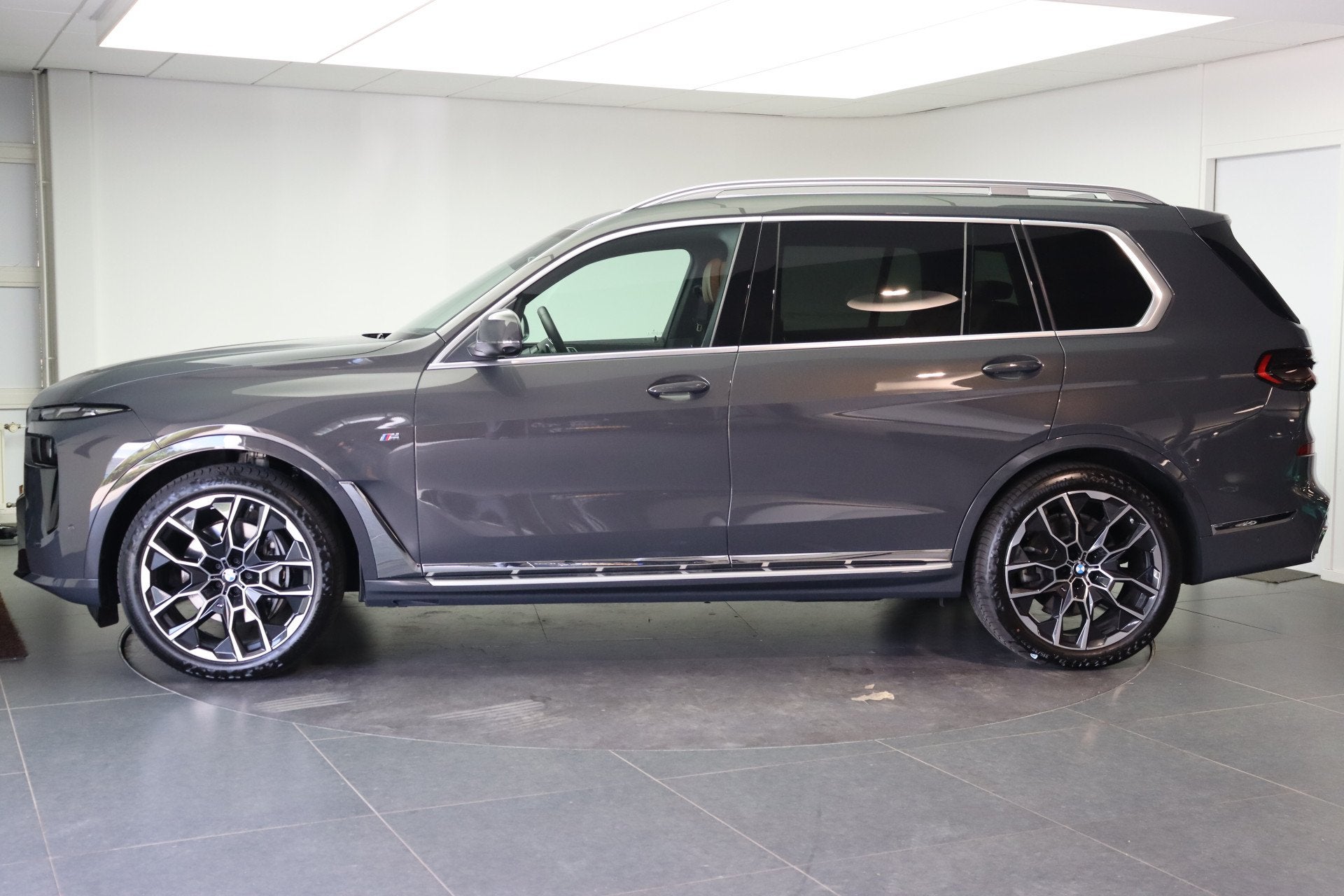 BMW X7 xDrive40i M Sport Automaat / Trekhaak / Panoramadak S, Auto's, Gebruikt, Met garantie (alle), 7 stoelen, Vierwielaandrijving