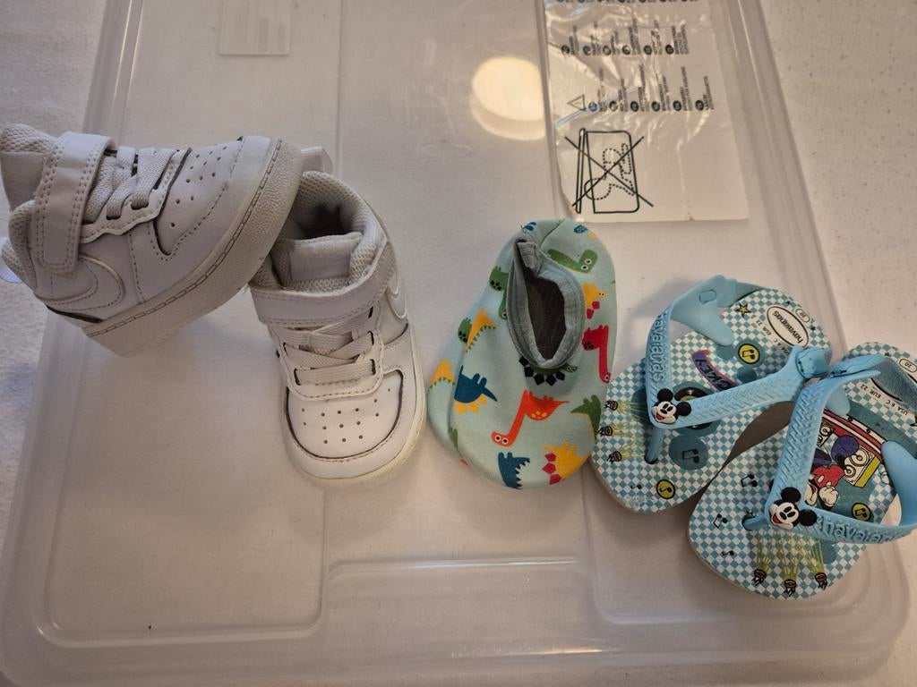 Babyschoentjes, waterschoentjes en Havaianas maten 19-20, Kinderen en Baby's, Ophalen of Verzenden, Jongetje of Meisje, Schoentjes