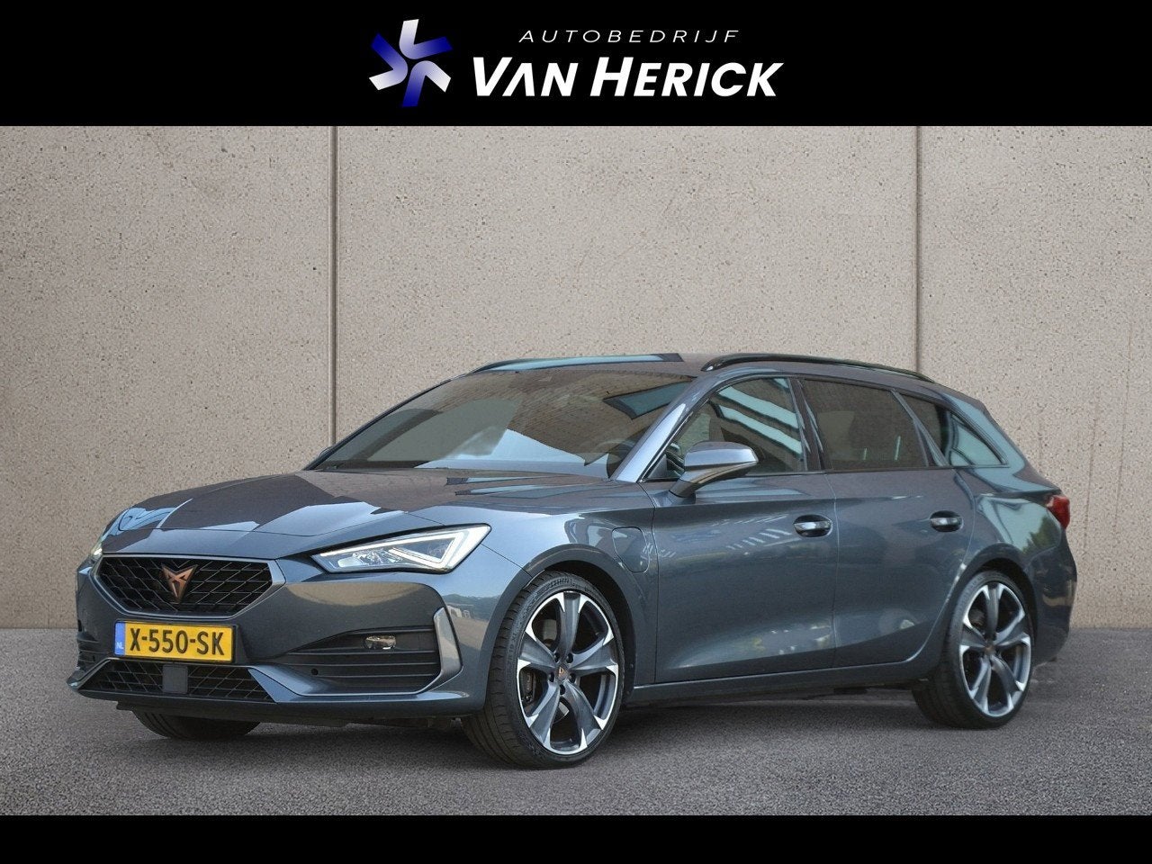 Cupra Leon Sportstourer 1.4 e-Hybrid 245PK VZ | Carplay | LE, 77 km/l, Gebruikt, Euro 6, 4 cilinders