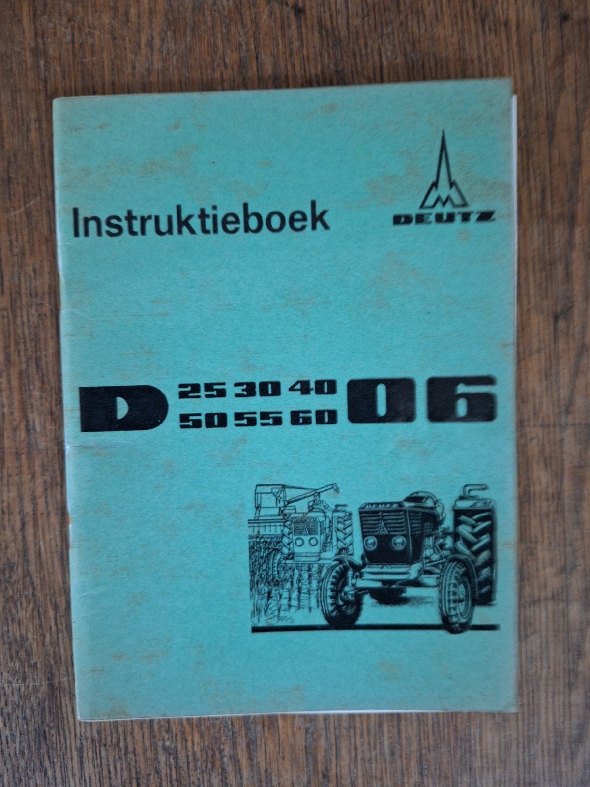 deutz instruktieboek D  06, Ophalen of Verzenden, Gelezen