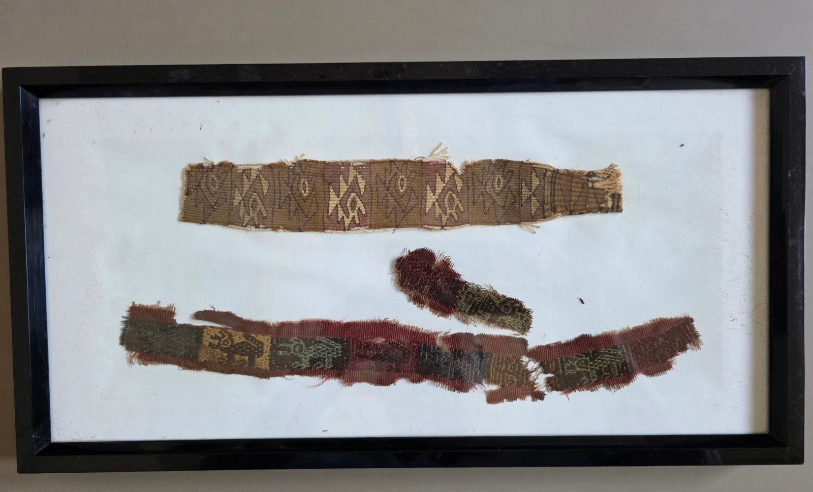 132) PRE COLUMBIAANS CHIMU TEXTIELFRAGMENT PERU, Antiek en Kunst, Verzenden