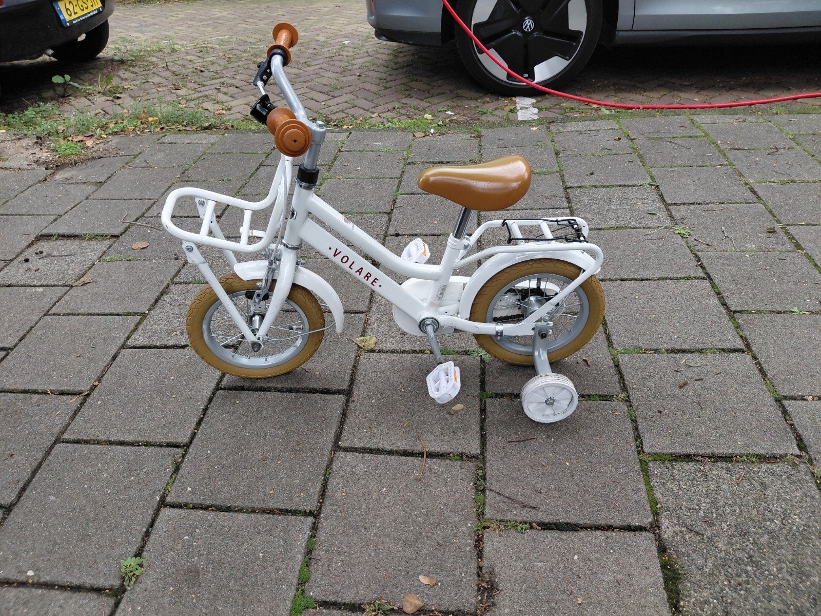 Volare kinderfiets wit met zijwieltjes, Ophalen, Terugtraprem, Zijwieltjes, Volare
