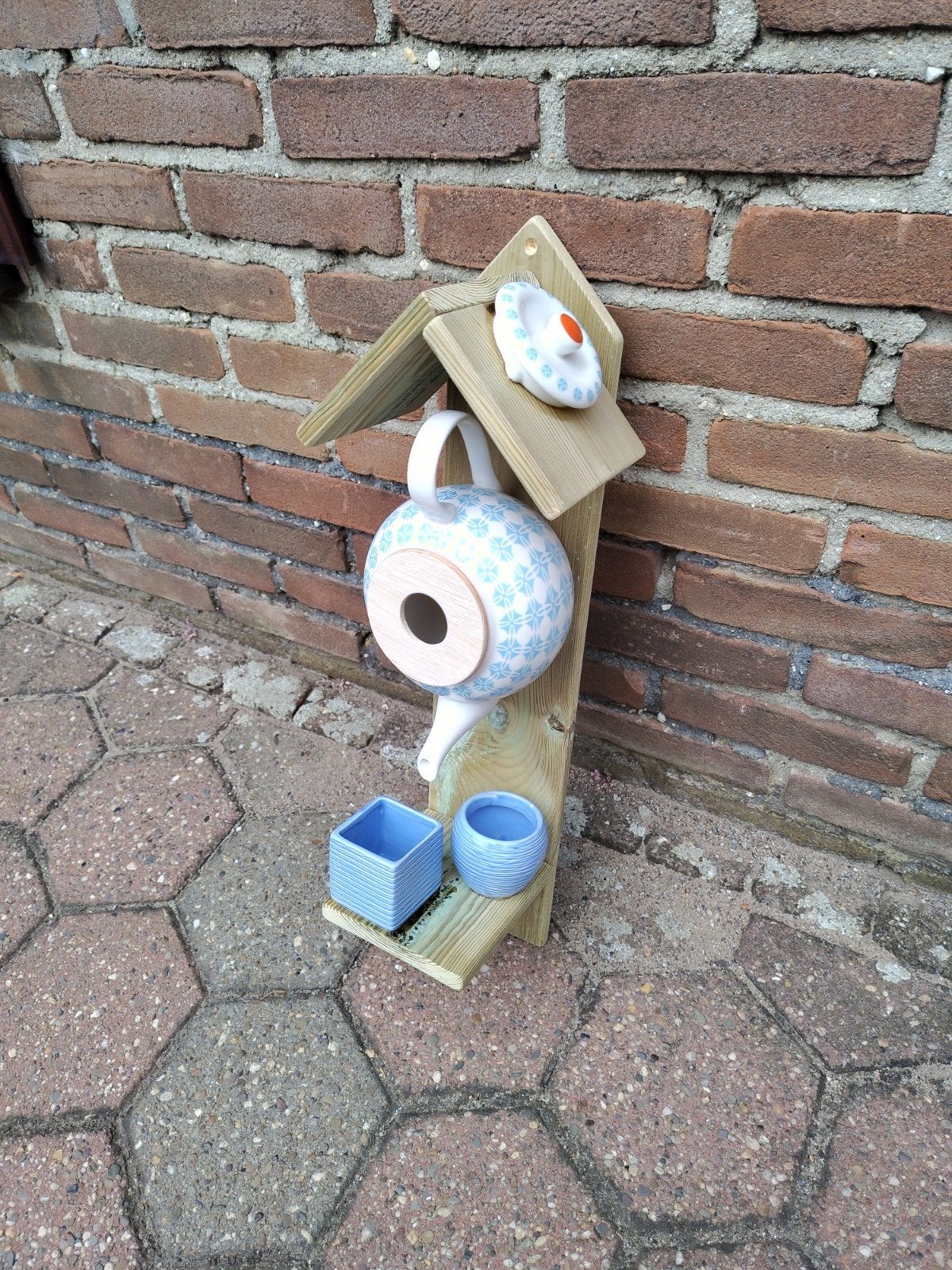 Unieke Vogels voeders huisjes van Gerecyclede Theepotjes 3, Ophalen, Zo goed als nieuw