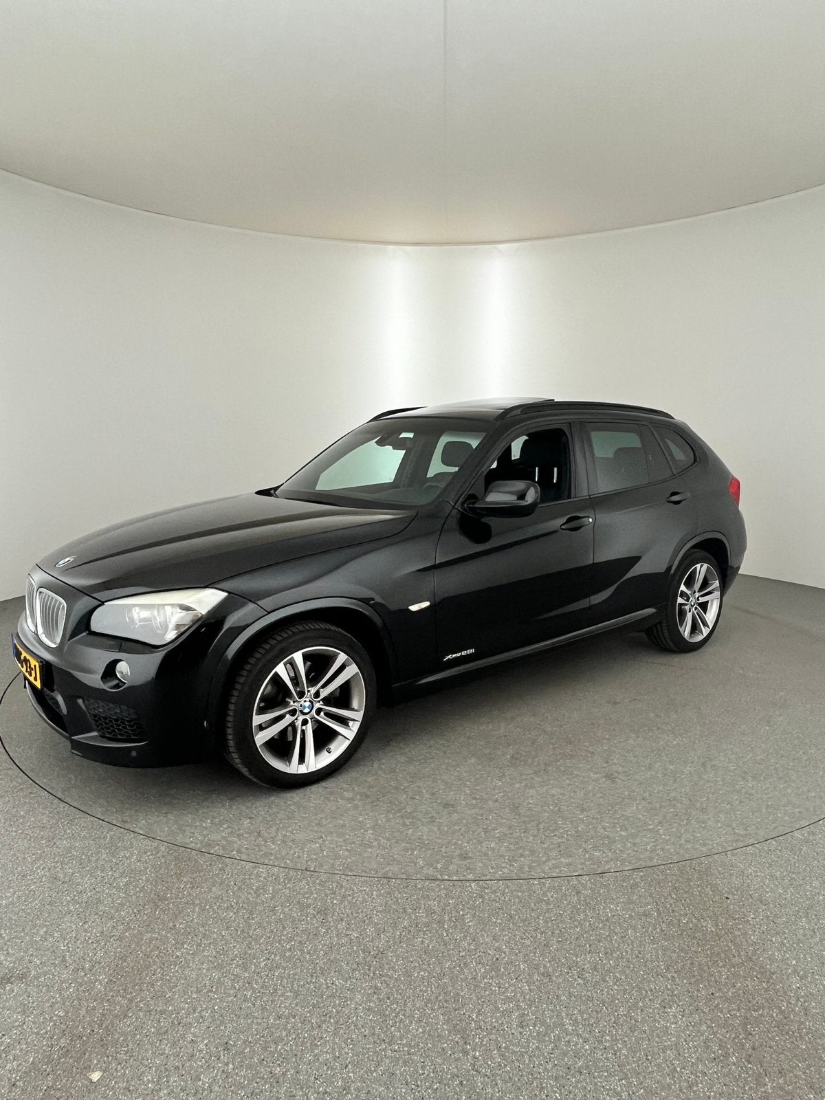 BMW X1 2.0 Xdrive 28I AUT 2011 Zwart, Auto's, BMW, Euro 5, Zwart, 4 cilinders, 2000 kg