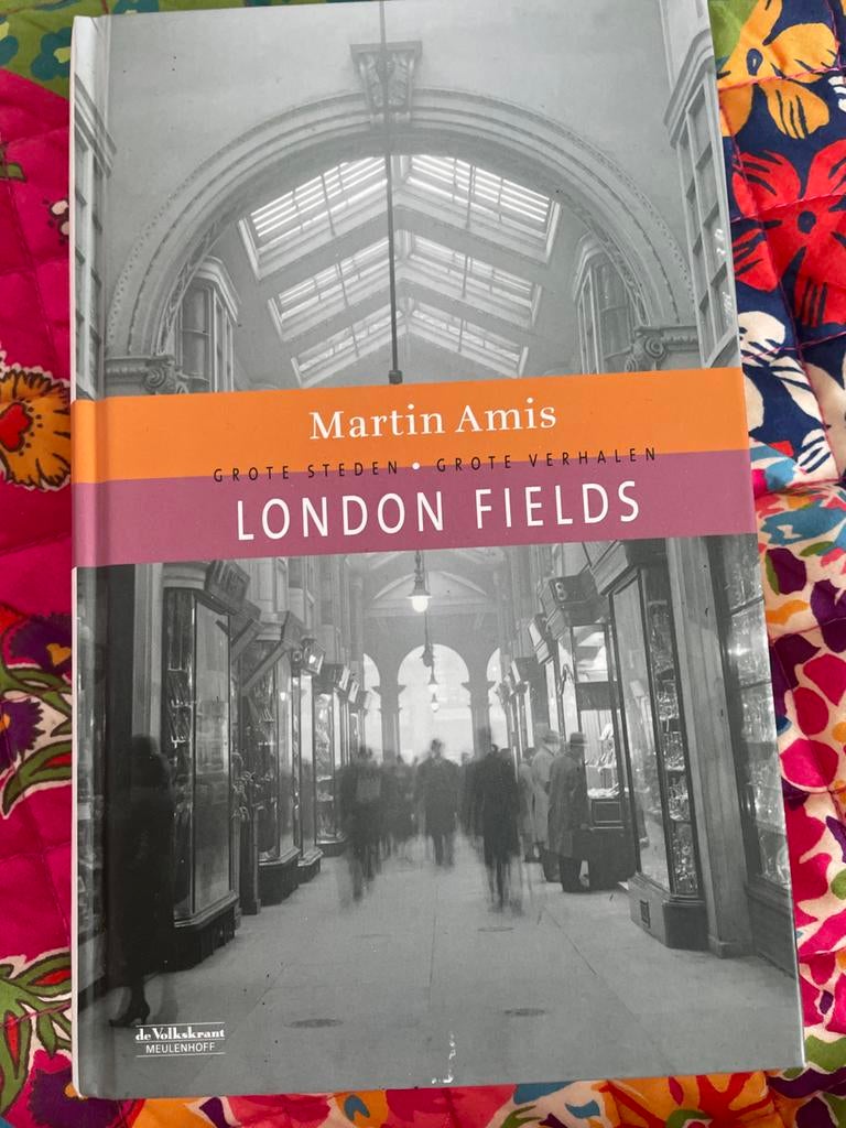 London Fields - Martin Amis (Gelezen), Boeken, Ophalen of Verzenden, Gelezen, Europa overig