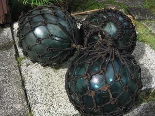 antieke Japanse visnet ballen 300 euro per stuk, Ophalen