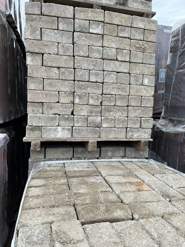 Partij 5 Betonklinkers gebruikt grijs, Ophalen of Verzenden, Gebruikt, Overige materialen