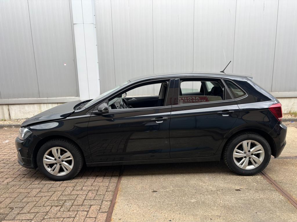 Vw POLO 2018 1.0i/95PK TSi / Navi Cruise Elektrisch Ramen, Auto diversen, Schadeauto's, Ophalen, Zwart, Handgeschakeld, 999 cc