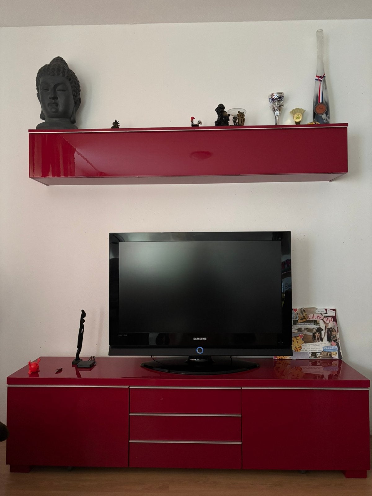 2 delig tv meubel rood, Huis en Inrichting, Kasten | Televisiemeubels, Ophalen, 150 tot 200 cm, Zo goed als nieuw, Minder dan 100 cm
