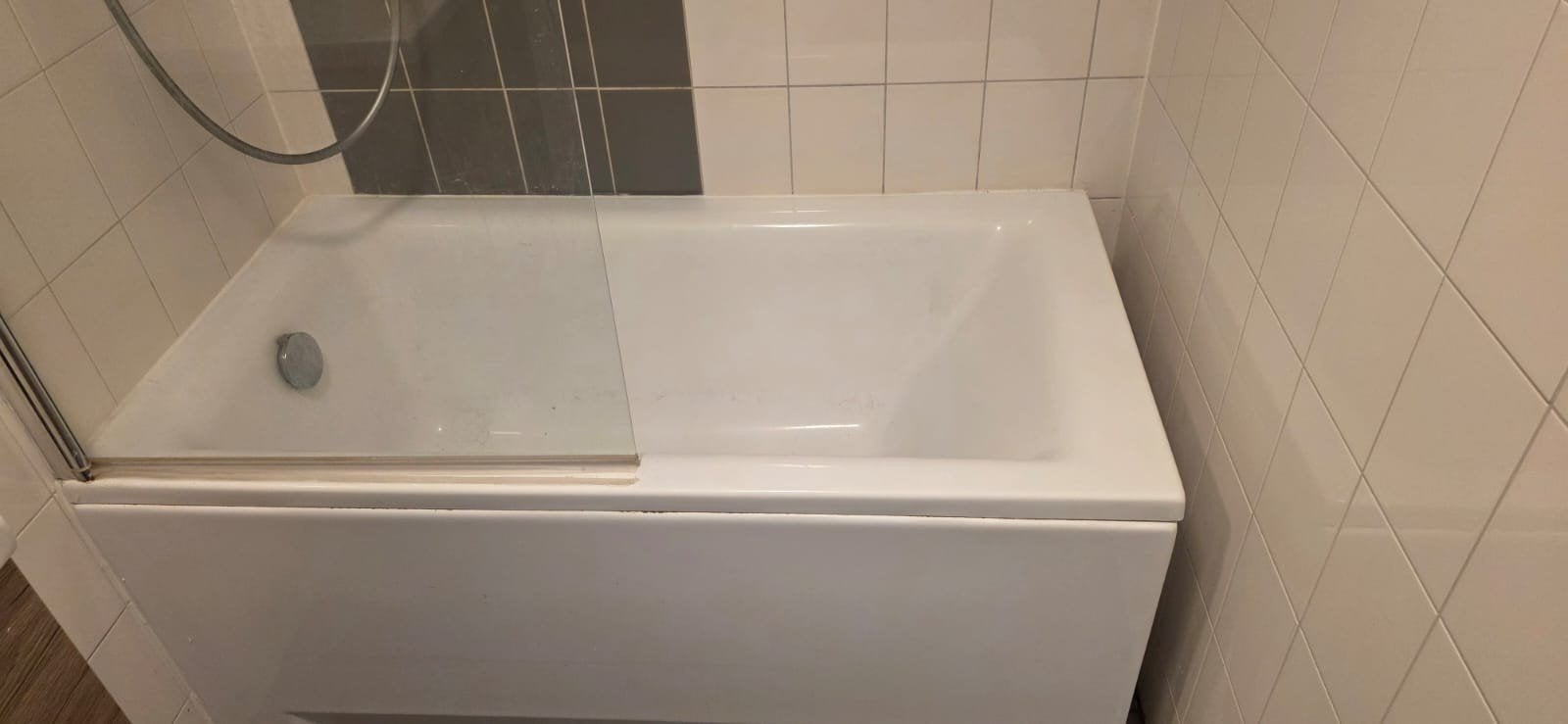 klein bad met douchescherm, Ophalen, Gebruikt, Met bad