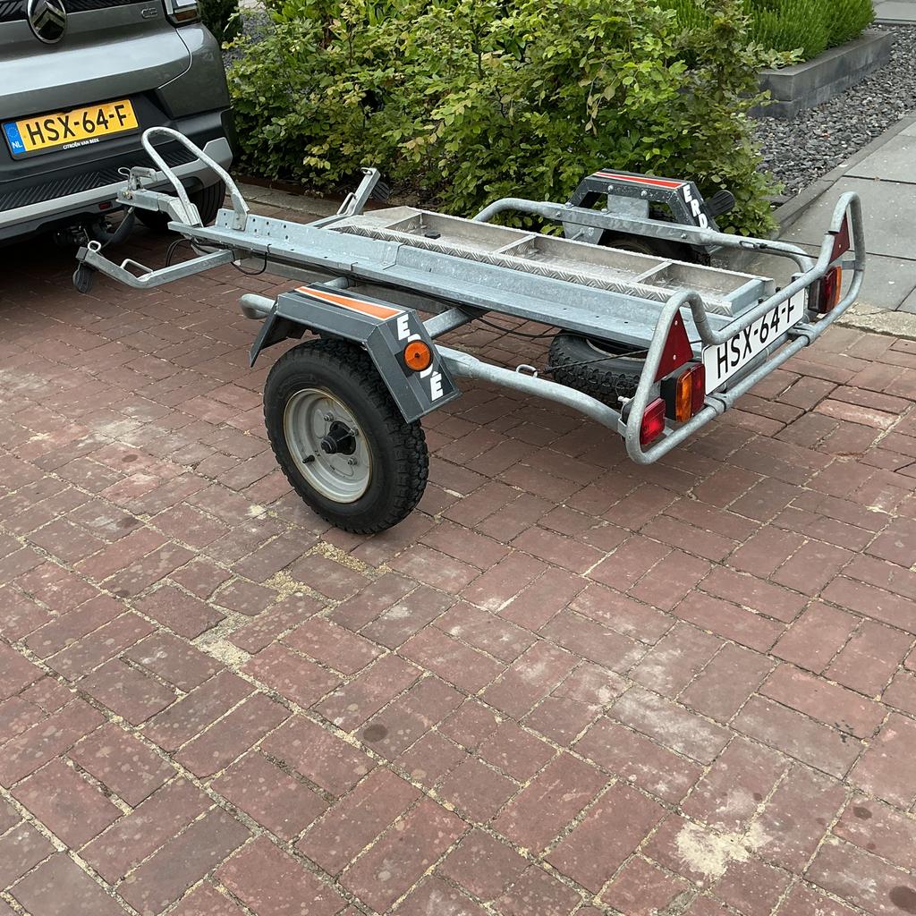 Erde motoraanhanger voor 1 motor tot 240 kg, Ophalen, Gebruikt