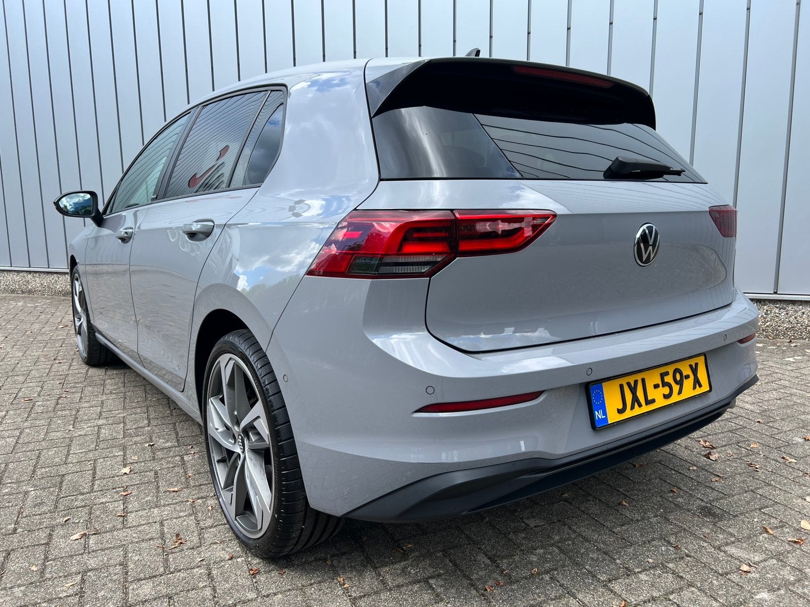 Volkswagen Golf 1.0 TSI 19” DEALERONDH ACC SFEER CRPLAY CLIM, Stof, 999 cc, 1300 kg, Hatchback