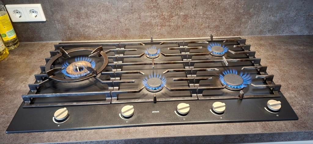 ATAG Gasfornuis 5-pits met wokbrander, Ophalen, Gebruikt, Inbouw, Gas