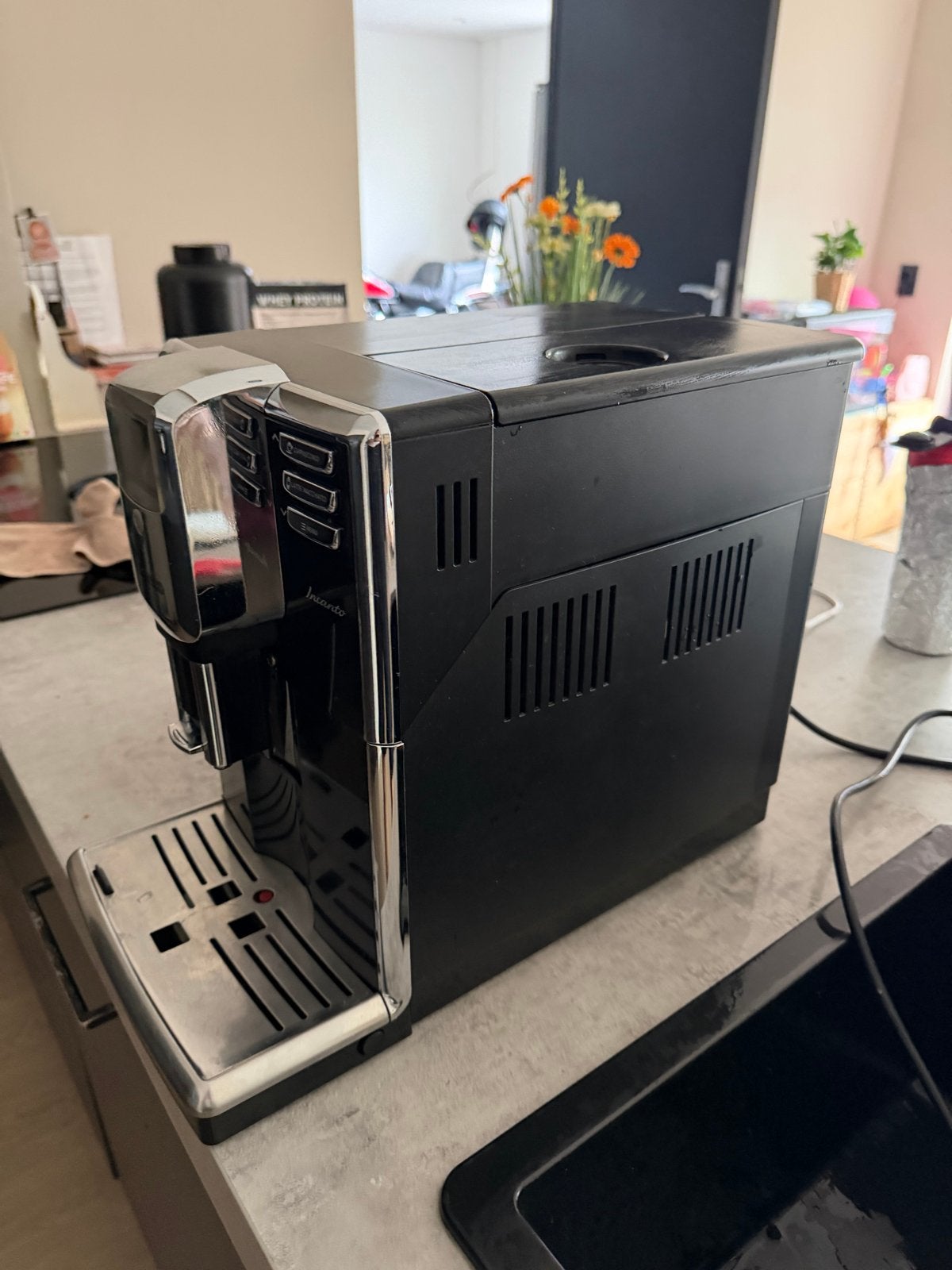 Saeco Incanto Koffiemachine - Zwart/Chroom, Witgoed en Apparatuur, Koffiezetapparaten, Afneembaar waterreservoir, Gebruikt, Koffiemachine
