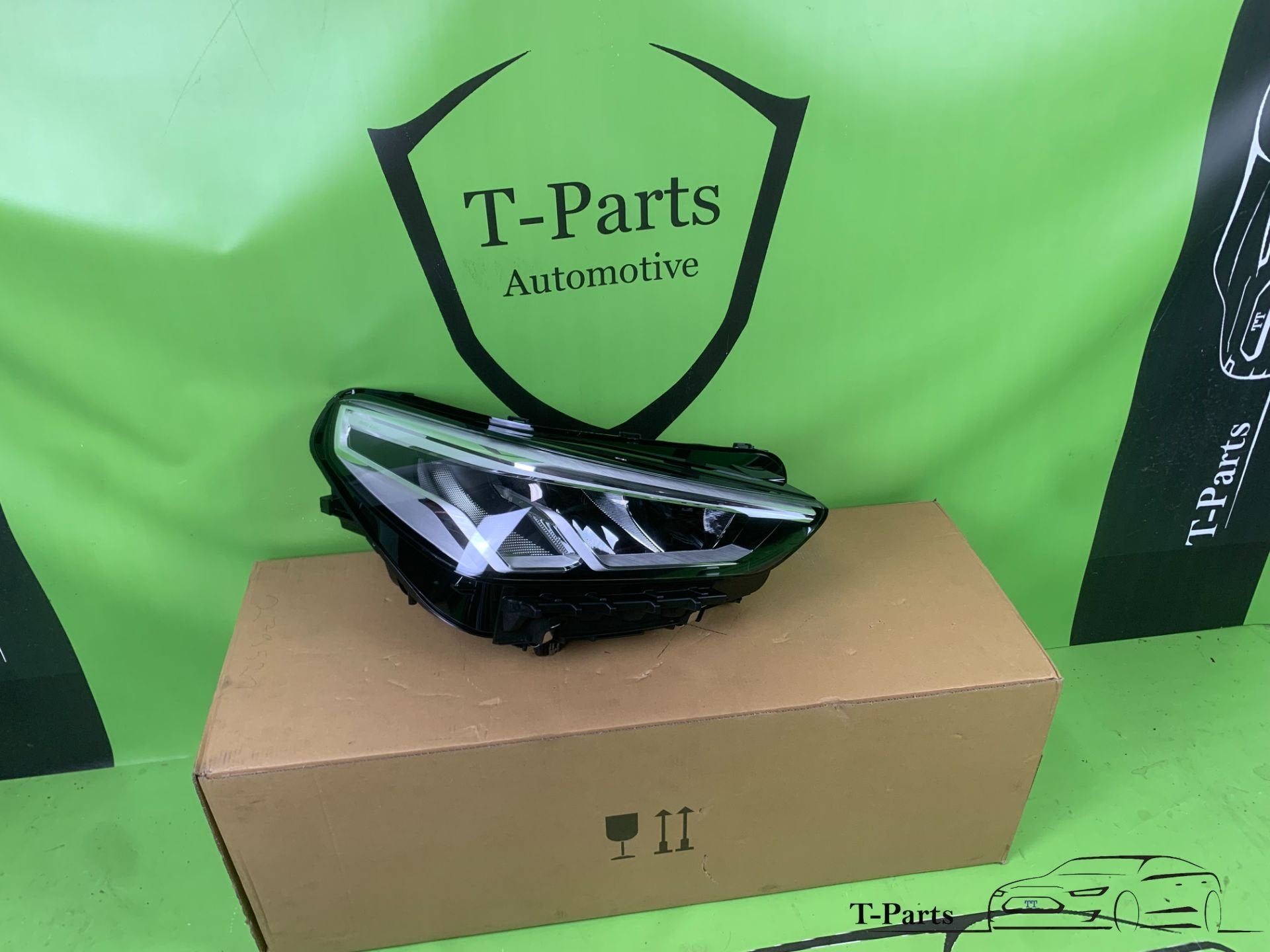 bmw X1 u11 koplamp rechts 5A9A222 NIEUW