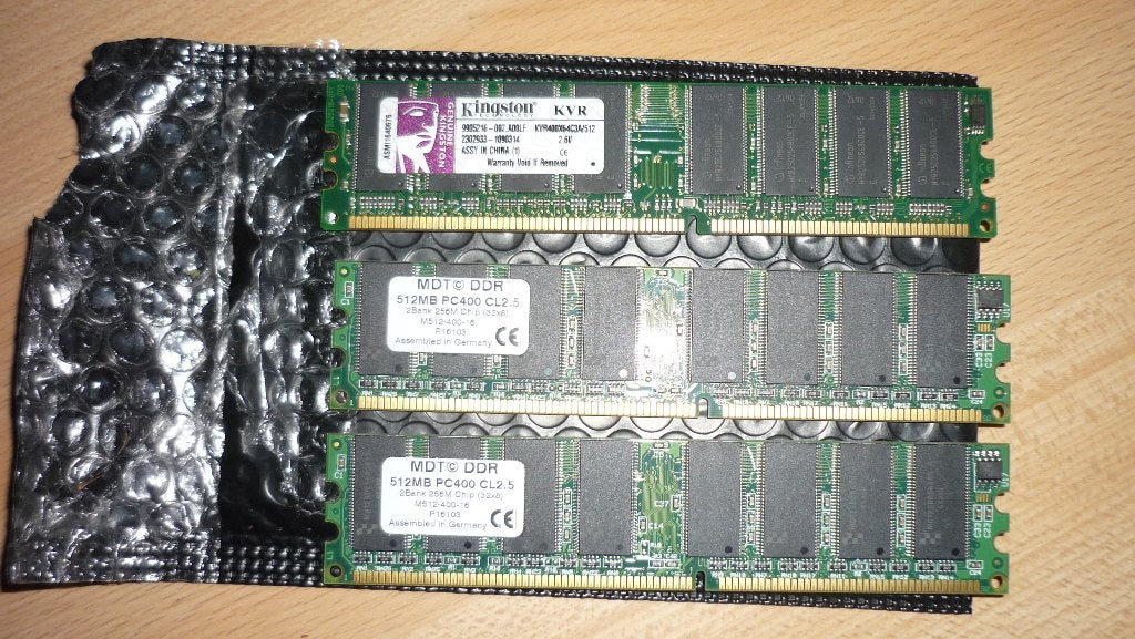 DDR1 geheugens 3x 512 mb pc 3200, Ophalen of Verzenden, Zo goed als nieuw, DDR, Desktop