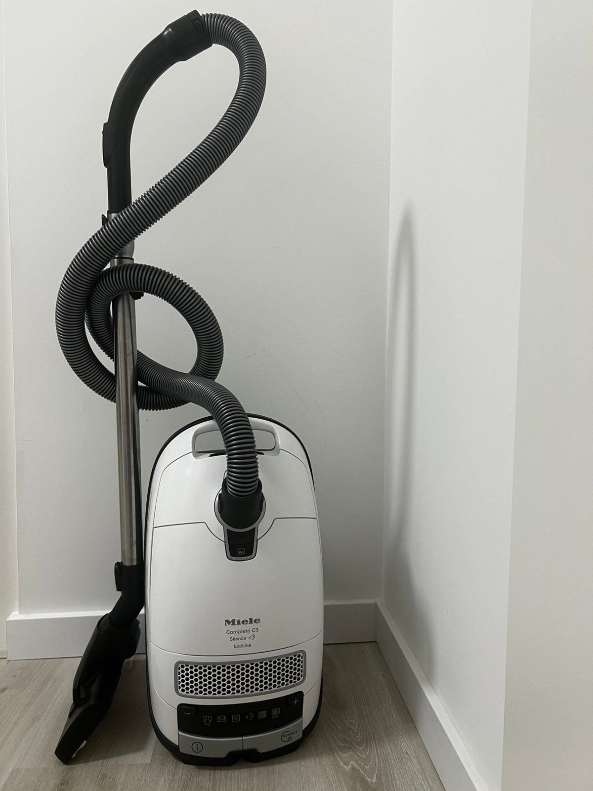 Miele C3 silence ecoline 550 watt, Ophalen of Verzenden, Zo goed als nieuw