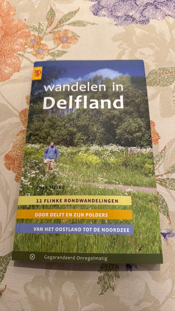 Cock Hazeu - Wandelen in Delfland, Boeken, Overige merken, Europa, Ophalen of Verzenden, Zo goed als nieuw