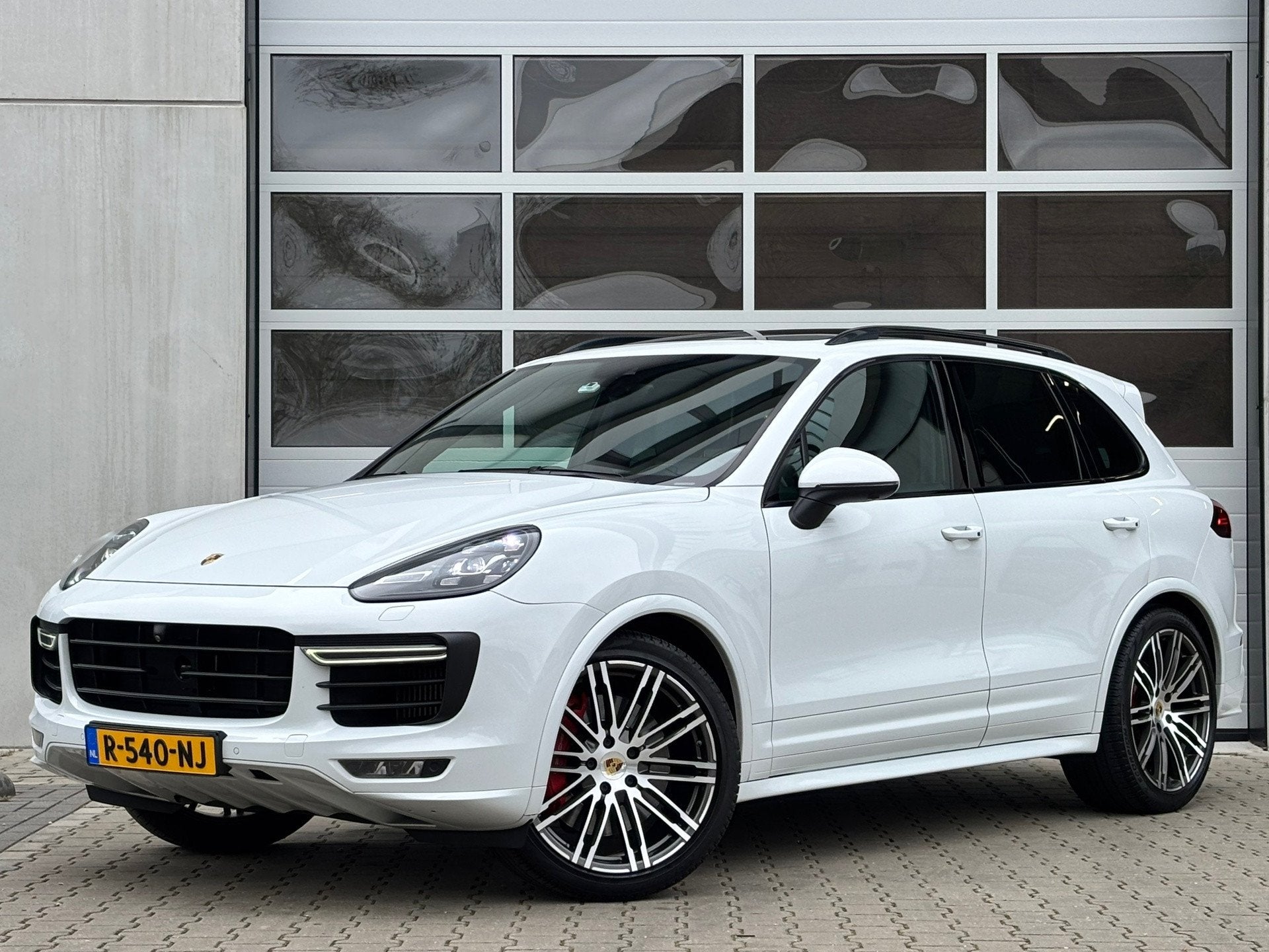 Porsche Cayenne 3.6 GTS Carbon Carplay Trekhk. 21inch Pano, Automaat, Cayenne, Gebruikt, 138 €/maand