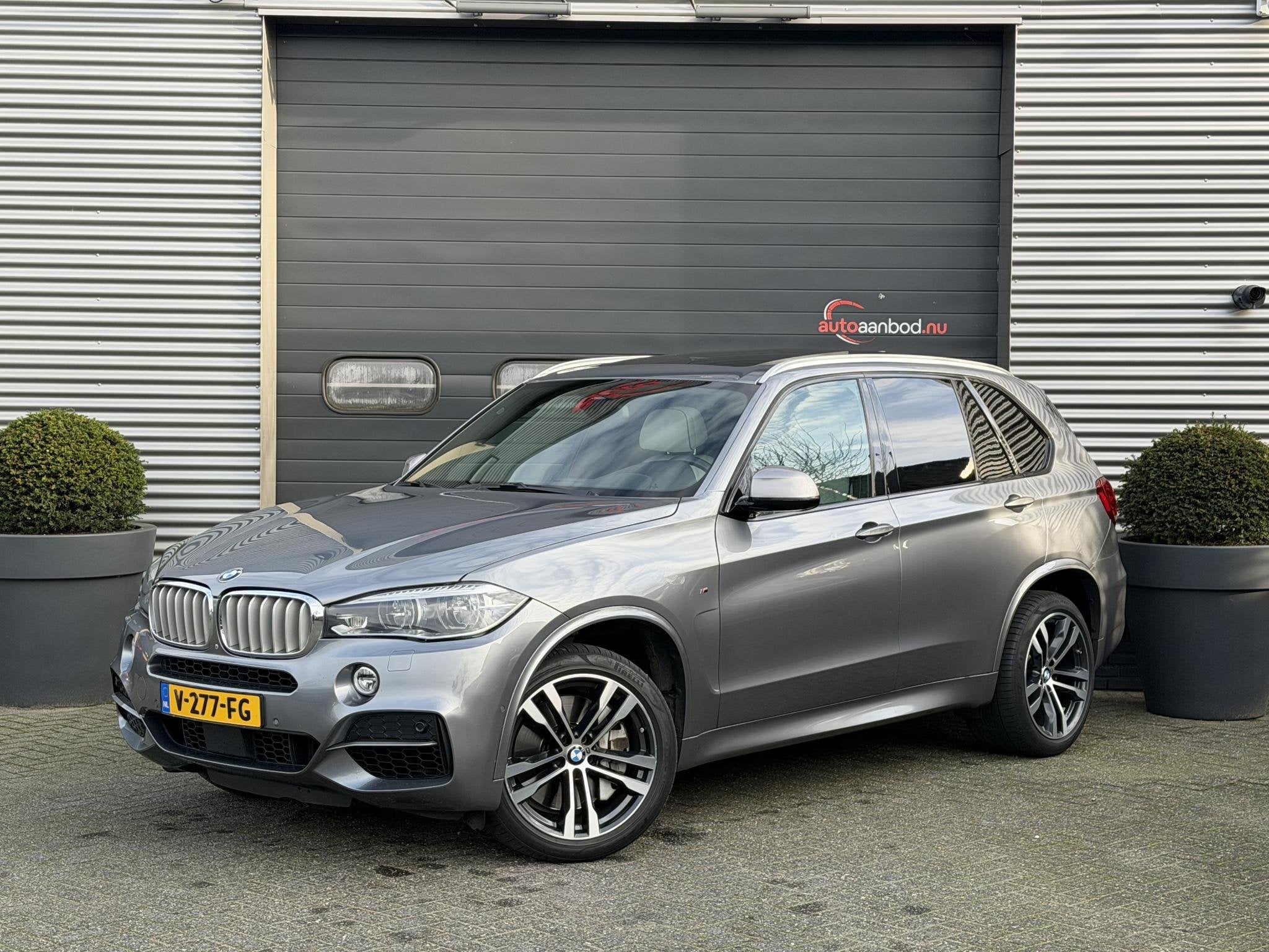BMW X5 M50d | Panoramadak | Head-Up Display | Camera | Harmo, Auto's, BMW, Automaat, 15 km/l, 2993 cc, Automatische klimaatregeling