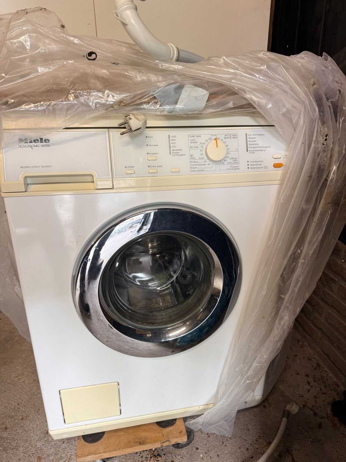 Miele NOVOTRONIC W306 Wasmachine - Gebruikt, Witgoed en Apparatuur, Ophalen, Gebruikt, Voorlader, Wolwasprogramma