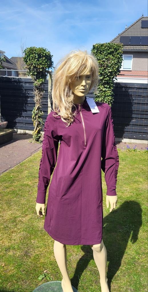Nieuwe paarse jurk met rits en ruches v Triple Nine maat S, Triple Nine, Paars, Nieuw, Ophalen of Verzenden