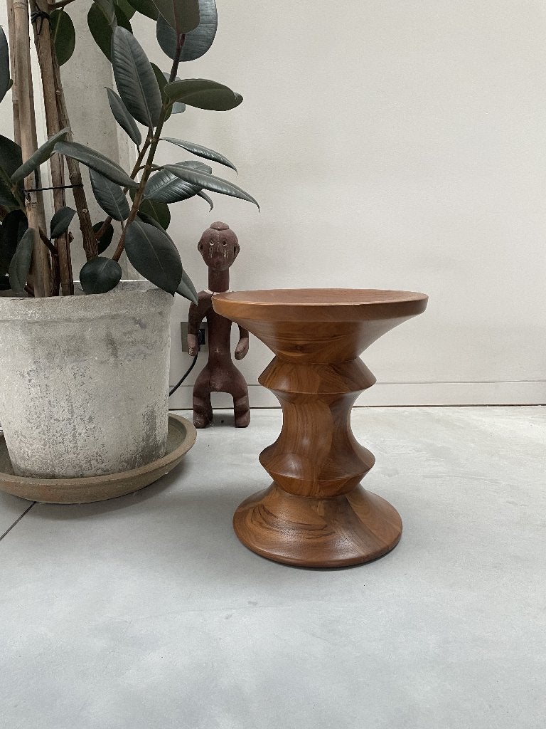 Vintage Eames Stool C - Vitra, Ophalen of Verzenden, Zo goed als nieuw, Hout