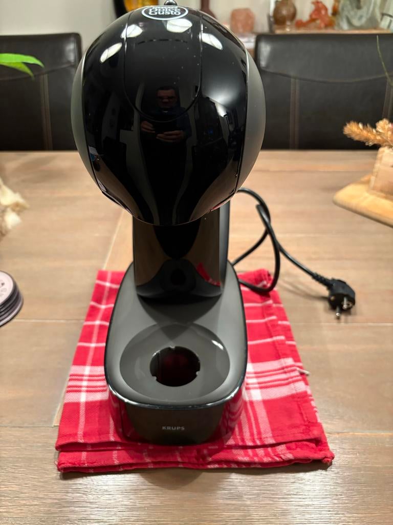 Krups Nescafé Dolce Gusto KP270 koffiecupmachine, Koffiepads en cups, Gebruikt, Koffiemachine, Ophalen of Verzenden