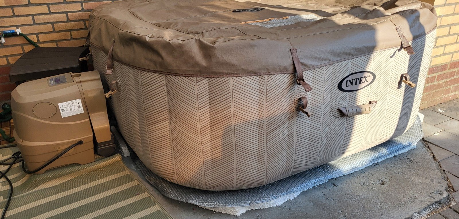 intex spa chevron de luxe 4 pers, Ophalen of Verzenden