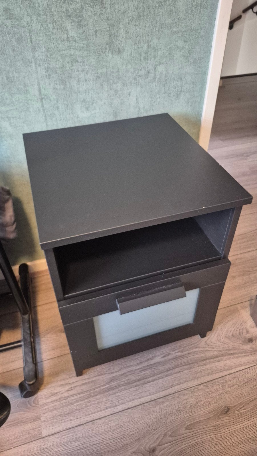 IKEA BRIMNES nachtkastje zwart met lade, Ophalen, Gebruikt, Minder dan 45 cm, Minder dan 55 cm