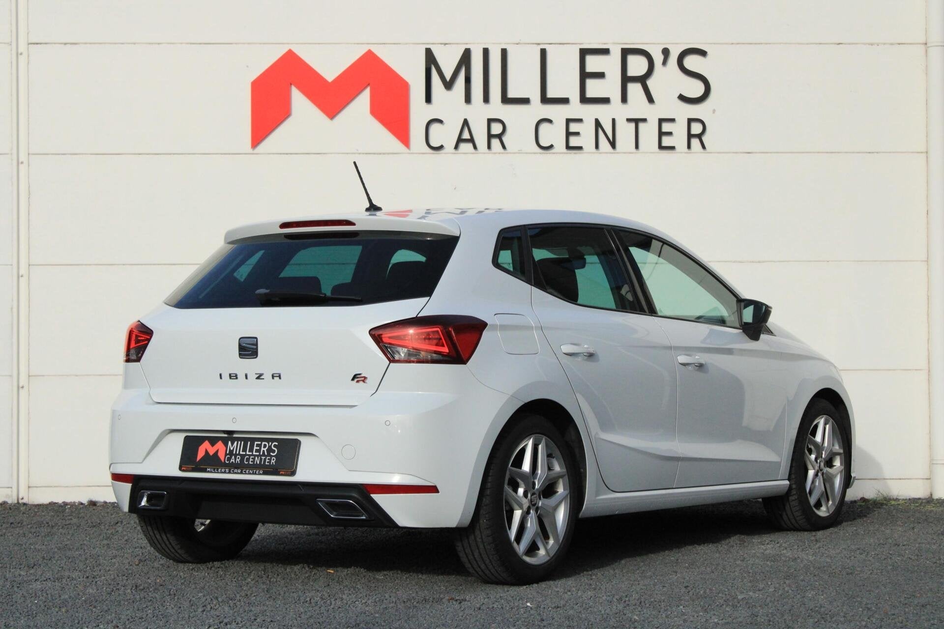 Seat Ibiza 1.0 TSI FR Carplay Camera Stoelverwarming Cruise, Auto's, Stof, 580 kg, Met garantie (alle), 1072 kg