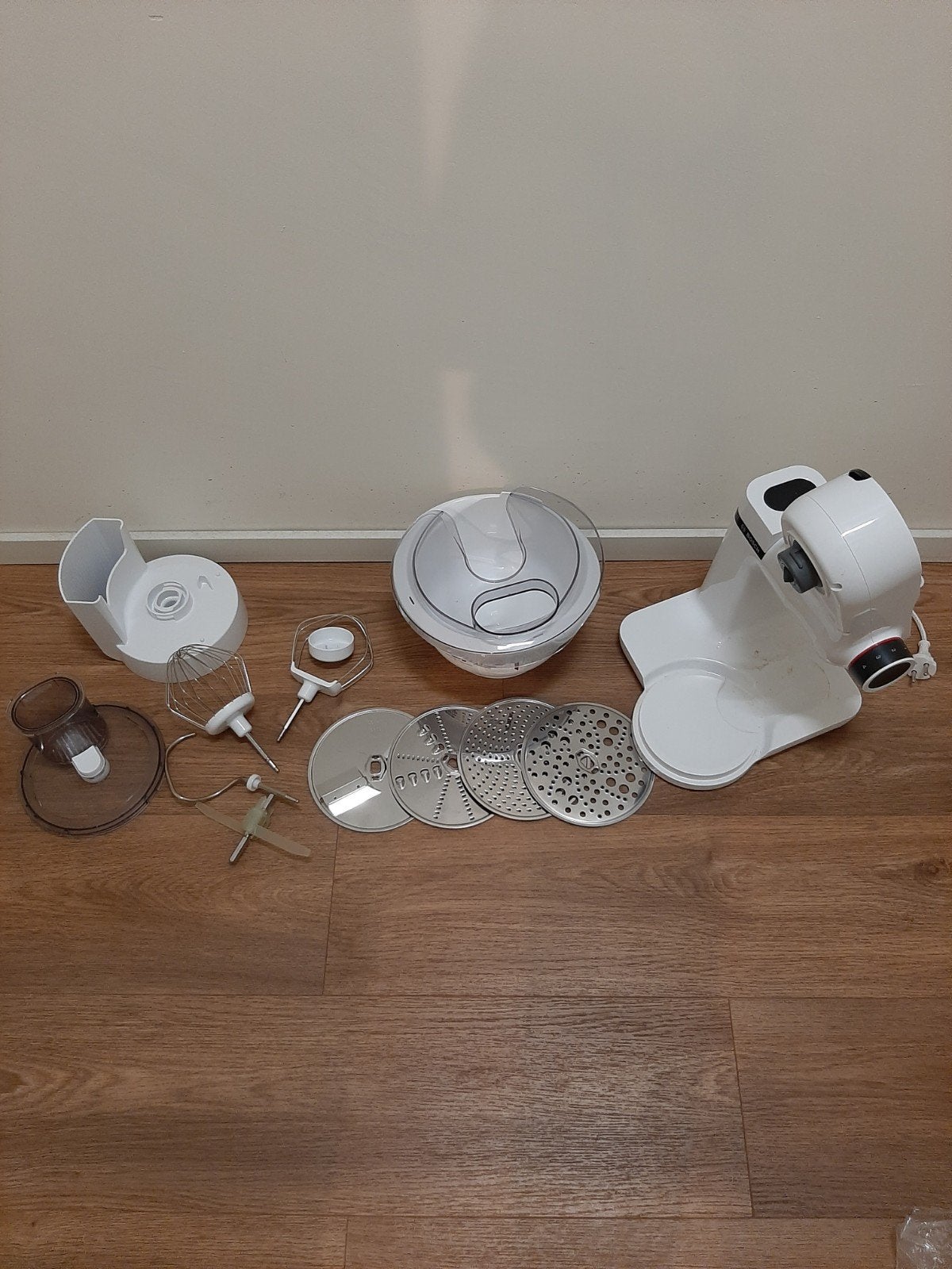 Bosch MUM 2  keukenmachine met accessoires, Witgoed en Apparatuur, Keukenmixers, Ophalen, Gebruikt, Vaatwasserbestendig, 3 snelheden of meer