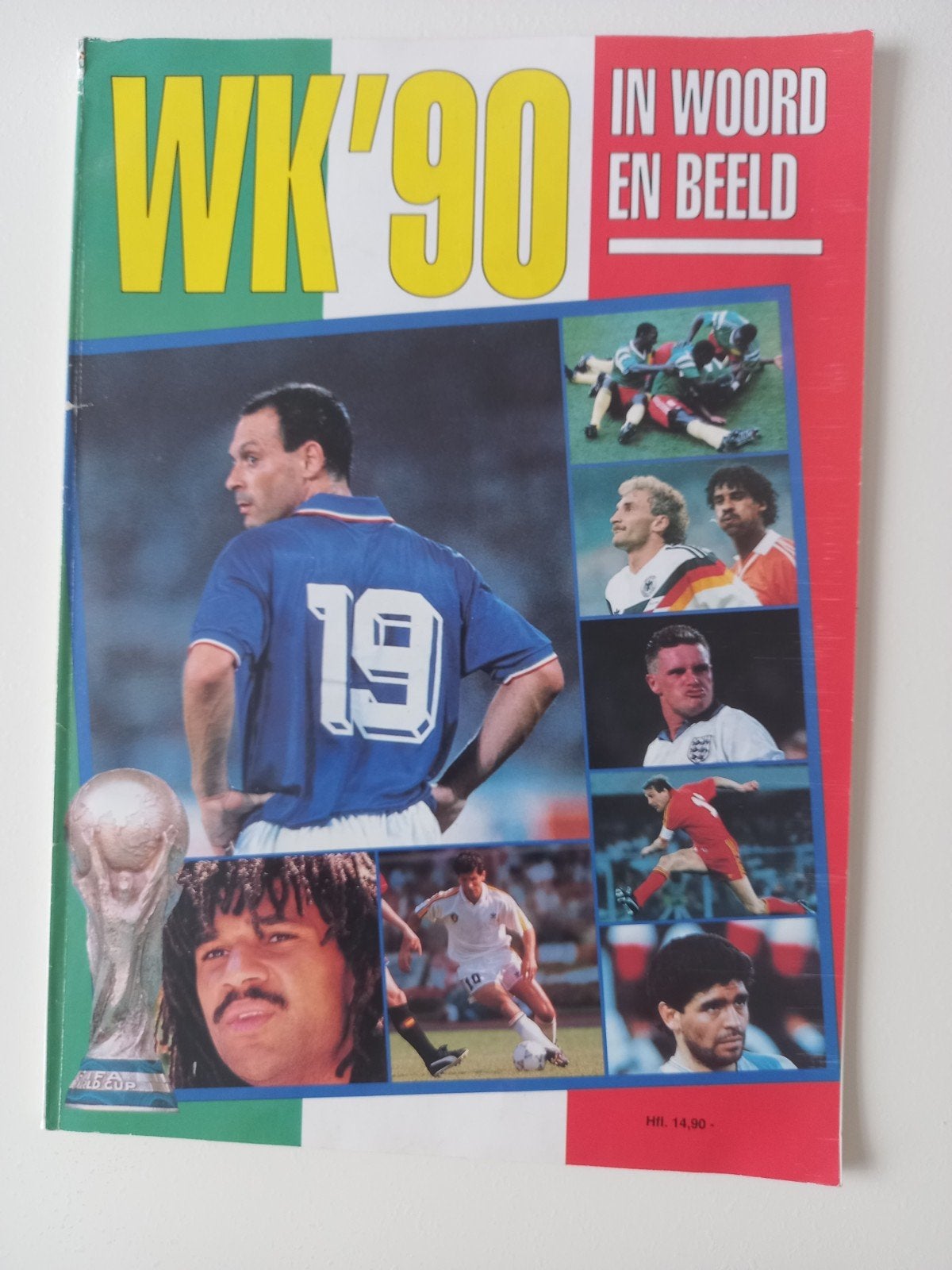 Boek WK '90 in woord en beeld, Verzamelen, Ophalen of Verzenden, Zo goed als nieuw, Buitenlandse clubs, Boek of Tijdschrift