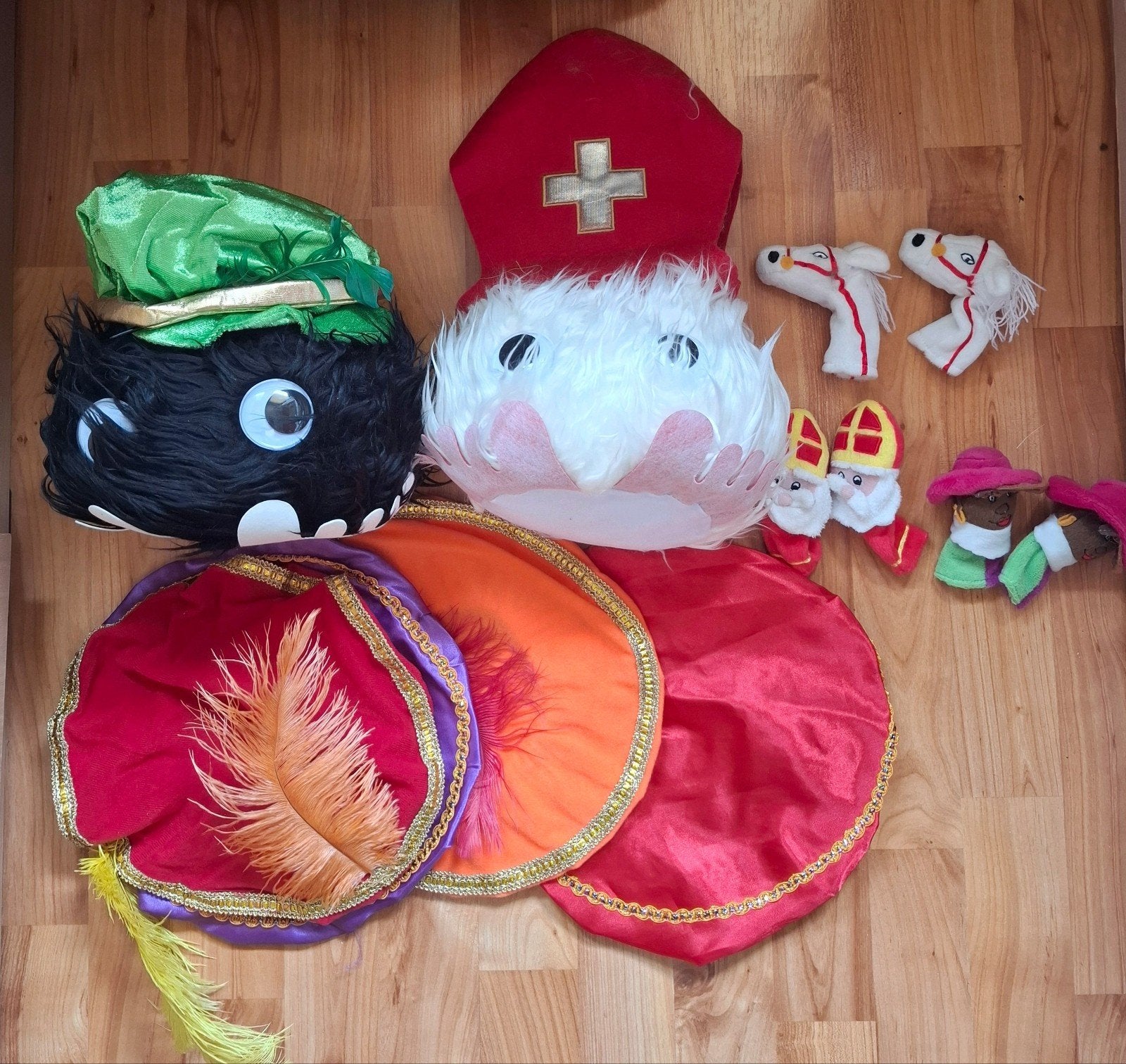 Sinterklaas en Piet  accessoires, Ophalen of Verzenden, Gebruikt, Jongen of Meisje