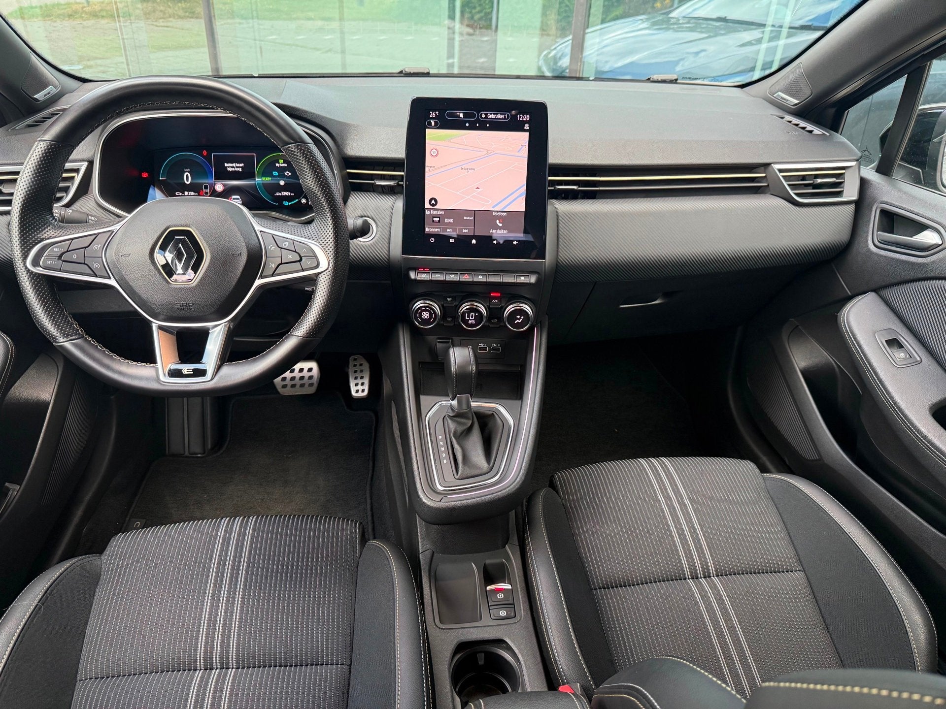 Renault Clio 1.6 E-Tech Hybrid 145 Engineered - Automaat - N, Auto's, 28 km/l, Gebruikt, 4 cilinders, Leder en Stof