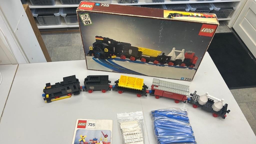 SB2604 Lego trein 725 compleet + doos + boekje, Ophalen of Verzenden, Zo goed als nieuw
