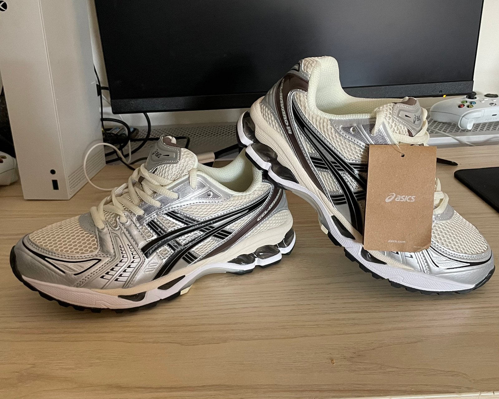 Asics kayano 14 , maat 41,5, Bruin, Ophalen of Verzenden, Asics, Sneakers of Gympen