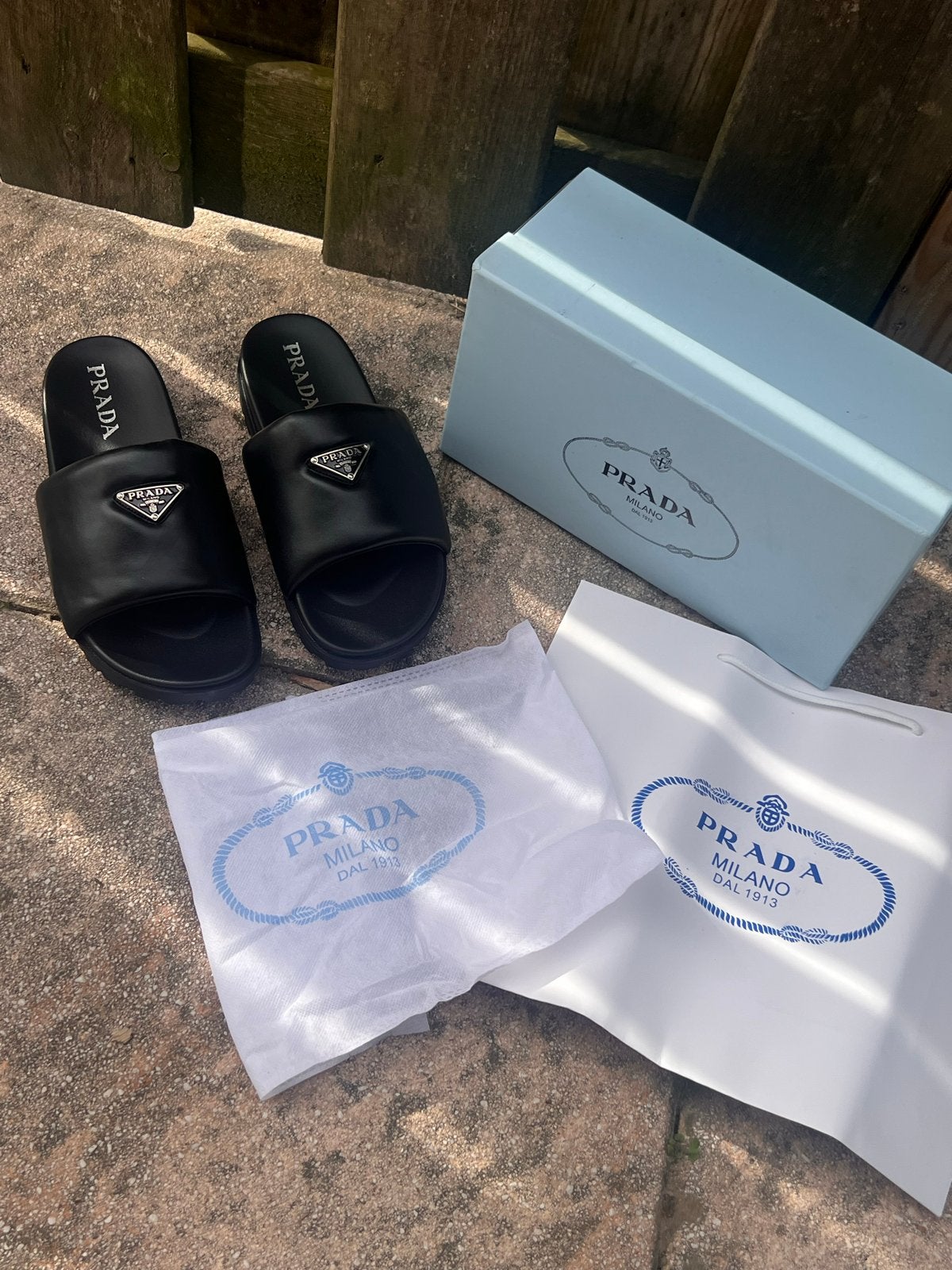 Nieuwe Prada Slippers Maat 39 & 37, Ophalen of Verzenden, Nieuw, Zwart, Slippers