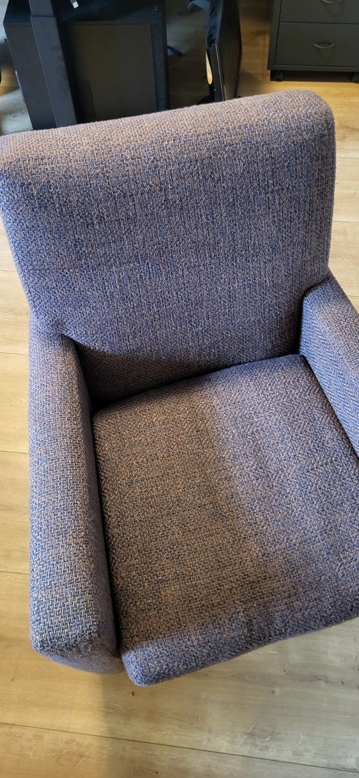 Gratis - Comfortabele bruine fauteuil, Ophalen, Gebruikt, 75 tot 100 cm, 50 tot 75 cm