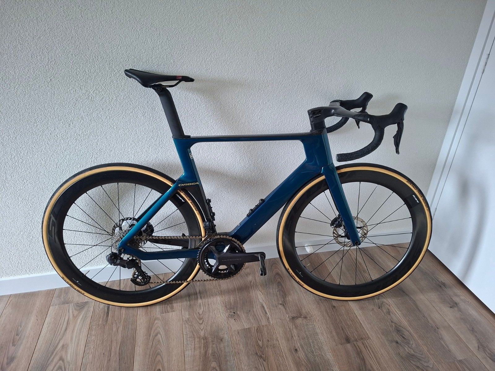 Orbea Orca Aero 2022  - Borealis Blue - Maat 55, 28 inch, Carbon, Heren, Zo goed als nieuw