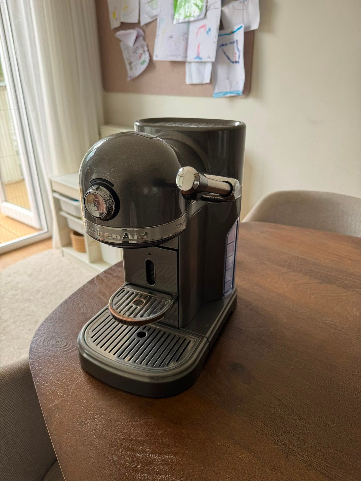 Kitchenaid nespresso apparaat, Witgoed en Apparatuur, Koffiezetapparaten, Ophalen, Zo goed als nieuw, Espresso apparaat, Afneembaar waterreservoir