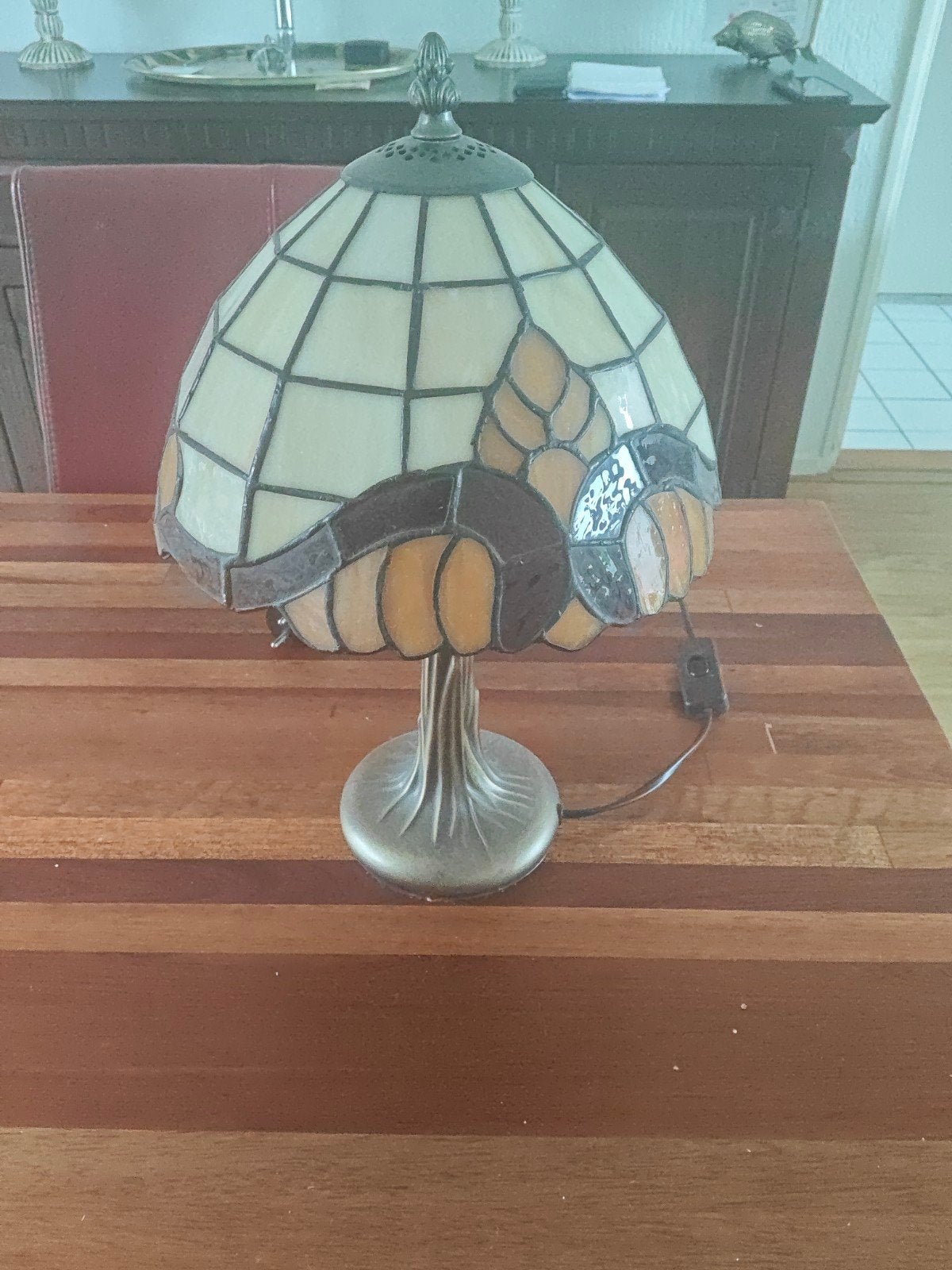 Tiffany Stijl Tafellamp met Gekleurd Glas, Antiek en Kunst, Antiek | Lampen, Ophalen of Verzenden