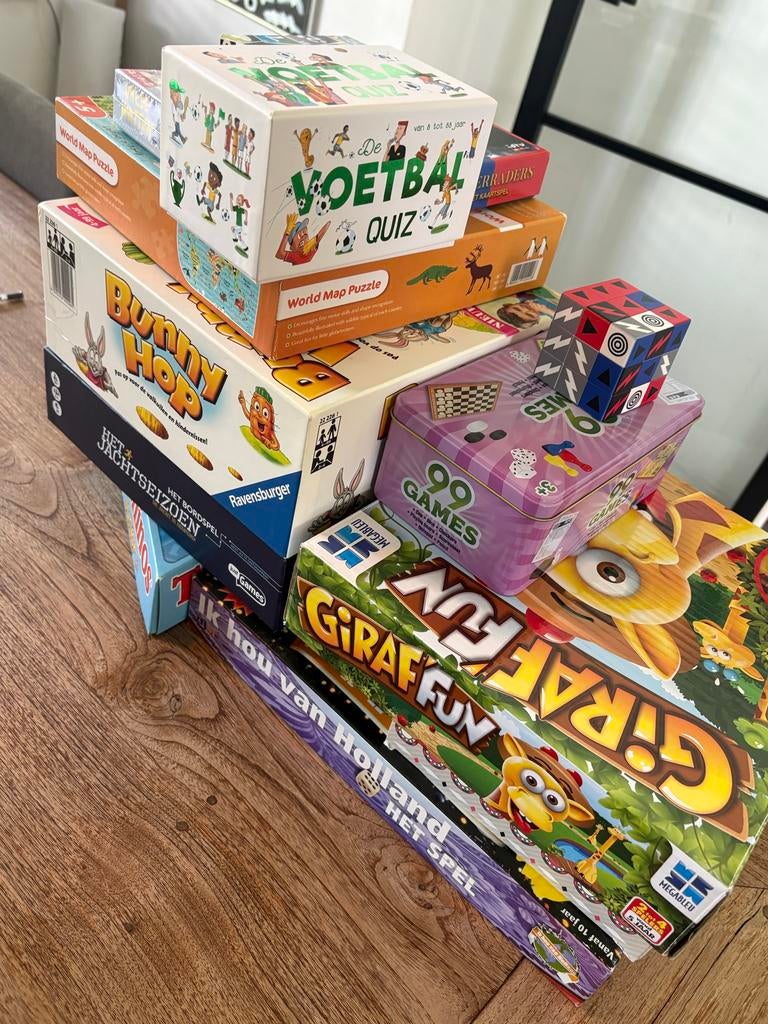 Diverse bordspellen en gezelschapsspellen, Hobby en Vrije tijd, Een of twee spelers, Ophalen of Verzenden, Gebruikt