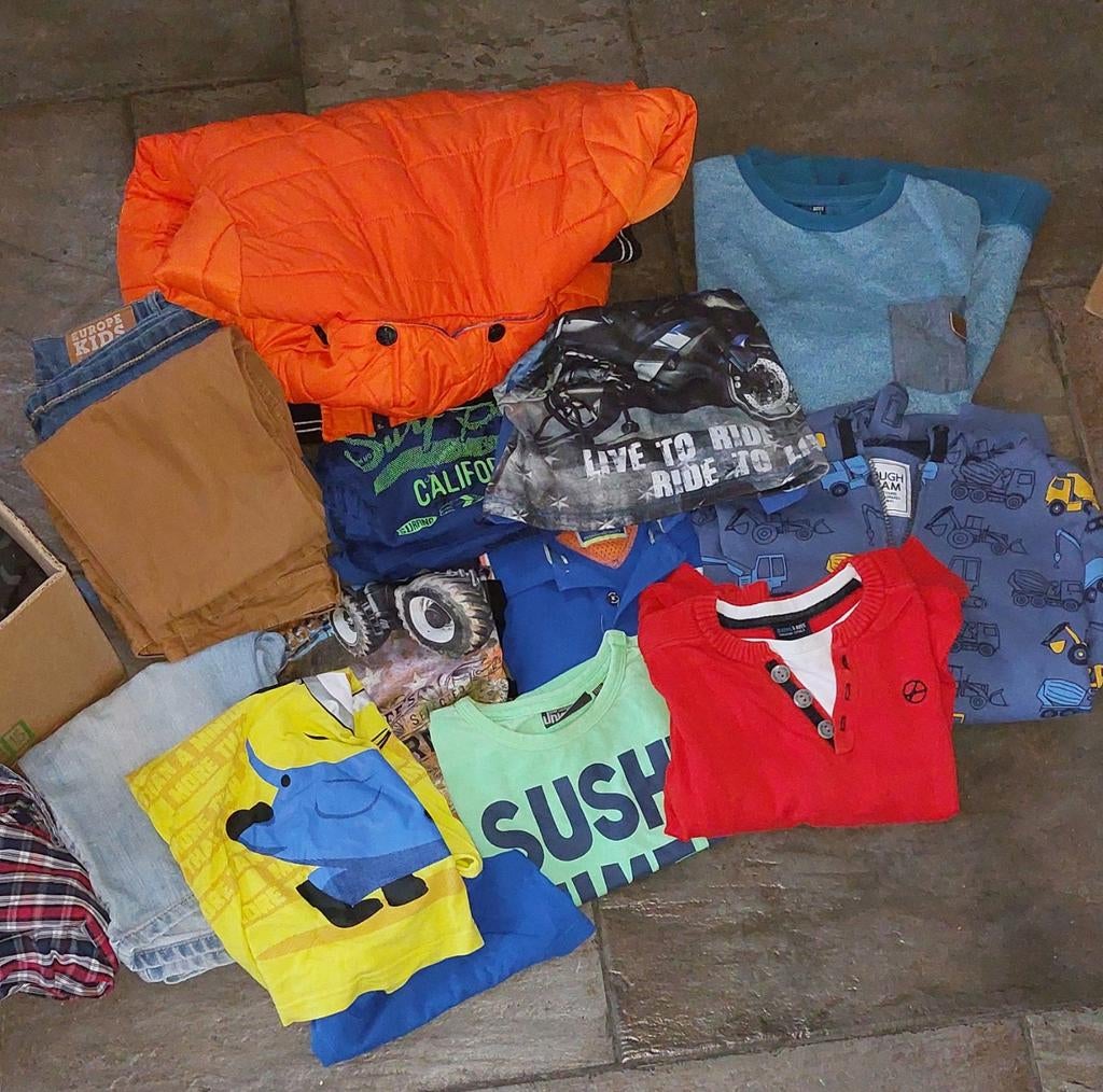 Bananendoos jongens kleding (klein prijsje) maat 140, Ophalen of Verzenden, Zo goed als nieuw, Jongen